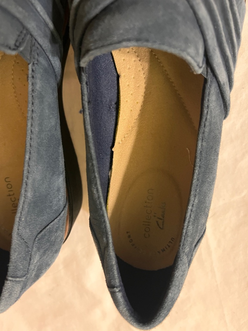 Clarks Navy Suede Ruched Slip-On Loafers - Picture 9 of 9